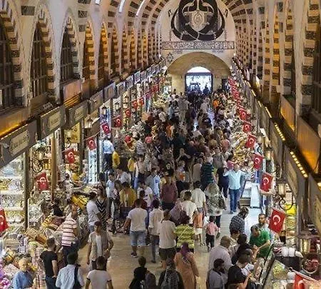 Live In Fatih, Live Daire